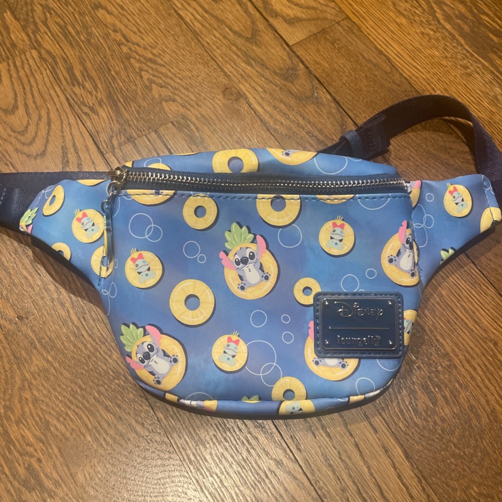Loungefly x Disney Lilo And Stitch Pineapple Floaty Stitch Fanny Pack (HARDTAG) - Picture 12 of 15